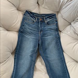 AEO NEW Tomgirl Jeans